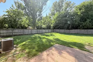 18018 Chantilly Ln, Hazel Crest, IL 60429 - Photo 18