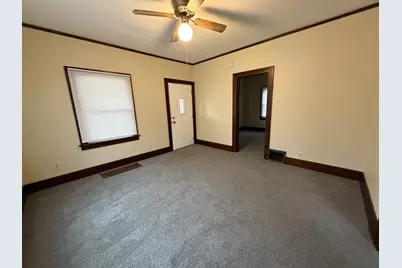 705 W Olive Street, Bloomington, IL 61701 - Photo 6
