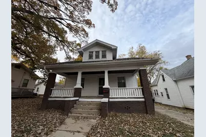 705 W Olive Street, Bloomington, IL 61701 - Photo 2