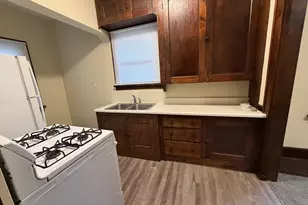 705 W Olive St, Bloomington, IL 61701 - Photo 8