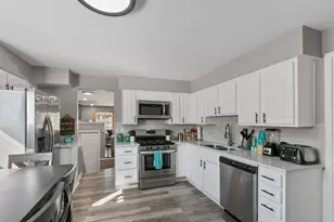 15221 Oak St, Dolton, IL 60419 - Photo 6