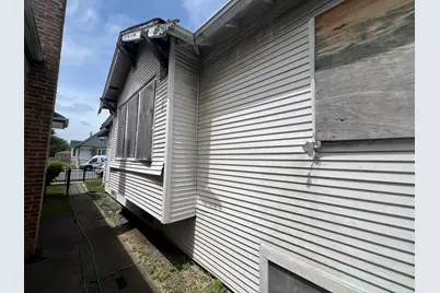 10505 S Wentworth Avenue, Chicago, IL 60628 - Photo 2