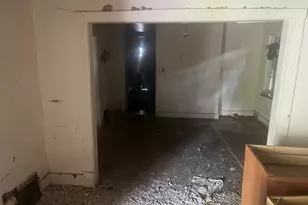 10505 S Wentworth Ave, Chicago, IL 60628 - Photo 4