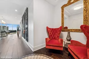 363 E Wacker Dr, Chicago, IL 60601 - Photo 2