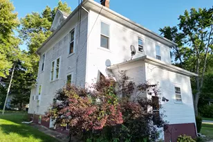 533 S 4th St, Watseka, IL 60970 - Photo 4