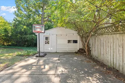 805 W Indiana Avenue, Urbana, IL 61801 - Photo 36