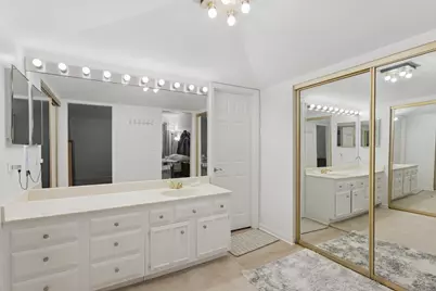 7235 Willow Way Lane #B, Willowbrook, IL 60527 - Photo 10