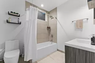 2437 W Jackson Blvd, Chicago, IL 60612 - Photo 8