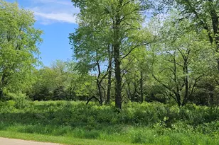 226 Platte Dr, Dixon, IL 61021 - Photo 1