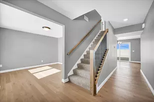 502 Travis Dr, Carlock, IL 61725 - Photo 8