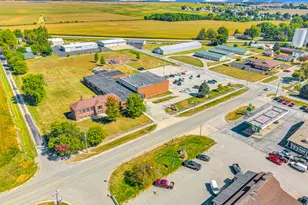 502 Travis Dr, Carlock, IL 61725 - Photo 52