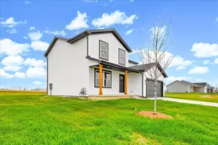 502 Travis Dr, Carlock, IL 61725 - Photo 36