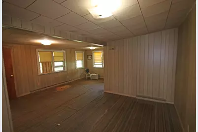 29 S Hickory Avenue, Fox Lake, IL 60020 - Photo 2