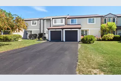 691 Lakeside Circle Drive, Wheeling, IL 60090 - Photo 2