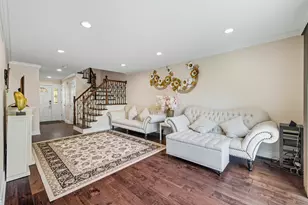 691 Lakeside Cir Dr, Wheeling, IL 60090 - Photo 6