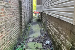 6953 S Elizabeth St, Chicago, IL 60636 - Photo 14