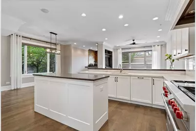 1828 W Larchmont Avenue, Chicago, IL 60613 - Photo 12