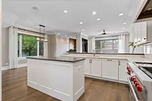 1828 W Larchmont Ave, Chicago, IL 60613 - Photo 12