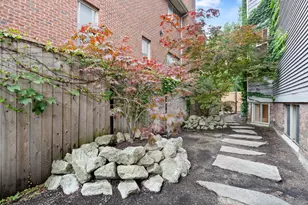 1828 W Larchmont Ave, Chicago, IL 60613 - Photo 36