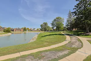 631 Derry Ct, Schaumburg, IL 60193 - Photo 12