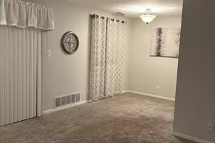 15805 Peggy Ln, Oak Forest, IL 60452 - Photo 6