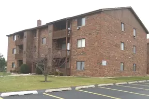 15805 Peggy Ln, Oak Forest, IL 60452 - Photo 1