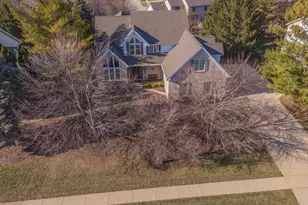 2006 Woodbine Rd, Bloomington, IL 61704 - Photo 4