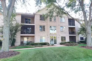 6810 Ridge Point Dr, Oak Forest, IL 60452 - Photo 2