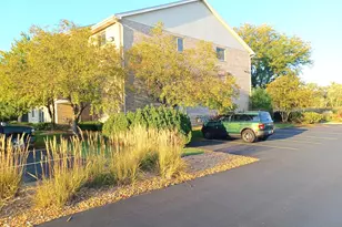 6810 Ridge Point Dr, Oak Forest, IL 60452 - Photo 6