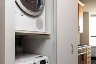 400 E Ohio St, Chicago, IL 60611 - Photo 14