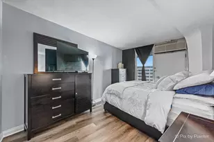 300 N State St, Chicago, IL 60654 - Photo 10