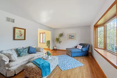 455 Laburnum Drive, Northbrook, IL 60062 - Photo 2