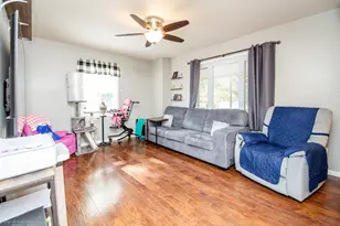 404 E South St, Peotone, IL 60468 - Photo 22