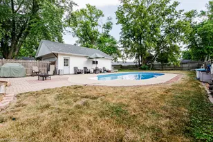 404 E South St, Peotone, IL 60468 - Photo 14