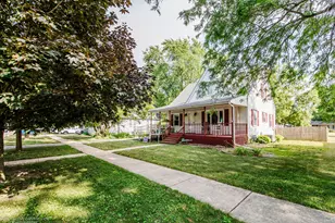 404 E South St, Peotone, IL 60468 - Photo 2