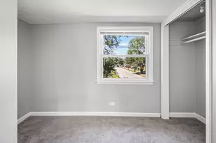 1725 E 158th St, South Holland, IL 60473 - Photo 16