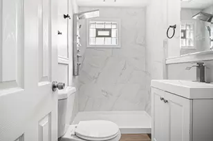 1725 E 158th St, South Holland, IL 60473 - Photo 4