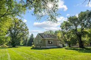 1725 E 158th St, South Holland, IL 60473 - Photo 2