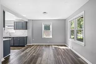 1725 E 158th St, South Holland, IL 60473 - Photo 8