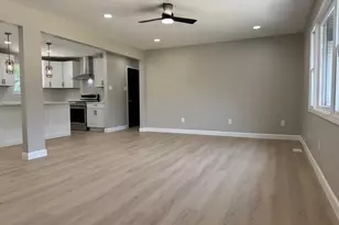 831 Richards St, Joliet, IL 60433 - Photo 4