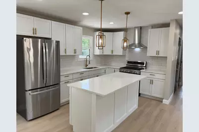 831 Richards Street, Joliet, IL 60433 - Photo 6