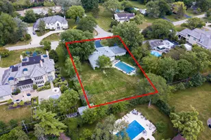 2250 White Oak Dr, Northbrook, IL 60062 - Photo 4