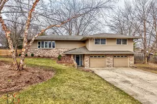 111 Sherwood Pl, Morris, IL 60450 - Photo 1