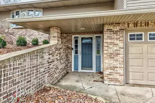 111 Sherwood Pl, Morris, IL 60450 - Photo 2