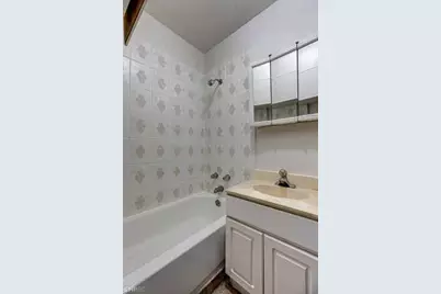 2832 N Mozart Street, Chicago, IL 60618 - Photo 8