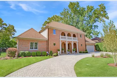 900 N Prospect Avenue, Park Ridge, IL 60068 - Photo 1