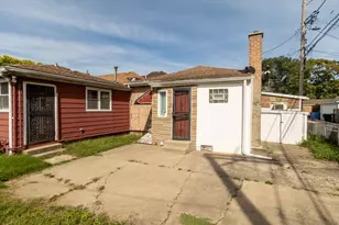 8351 S Cregier Ave, Chicago, IL 60617 - Photo 18