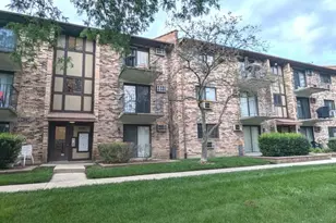 224 Klein Creek Ct, Carol Stream, IL 60188 - Photo 2