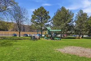 960 Beau Dr, Des Plaines, IL 60016 - Photo 20