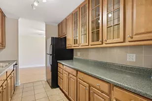 960 Beau Dr, Des Plaines, IL 60016 - Photo 4